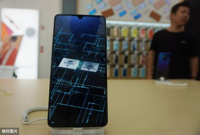 从三个方面分析为什么现在麒麟手机芯片不外售？