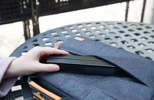 抢先罗技！1 秒收纳，同时连接 3 款设备，这样的键盘谁不想要？