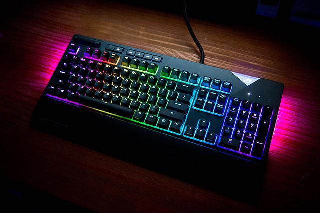 不出门也能撩妹？用百度输入法之流光键盘，做这条街最liàng的崽