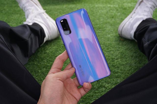 新机曝光！iQOO Z1x将是中端市场最值得入手的机型？