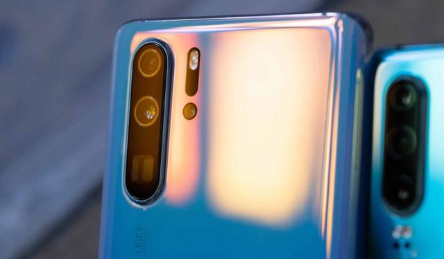 从5488降至3288，50倍变焦+40W快充，网友：终于等到了