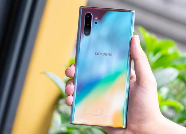 大降1700元，三星彻底妥协了，网友：不买iPhone11 Pro了