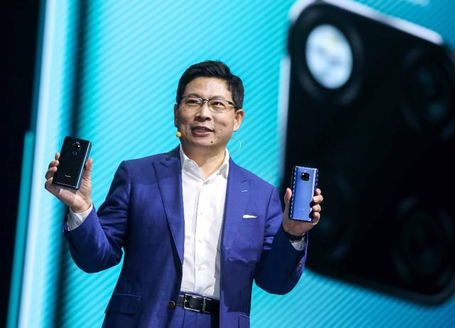 从6799跌至3999，从高端市场跌至中端市场，网友：终于等到了