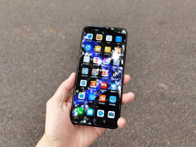 用了一周荣耀Play4Pro，这些心里话不吐不快，优点和争议点都说说