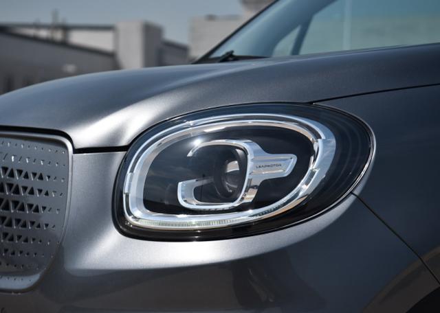 微型车再添“新将”，全新零跑T03登场，配双液晶大屏，6.58万起