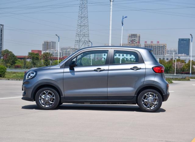 微型车再添“新将”，全新零跑T03登场，配双液晶大屏，6.58万起