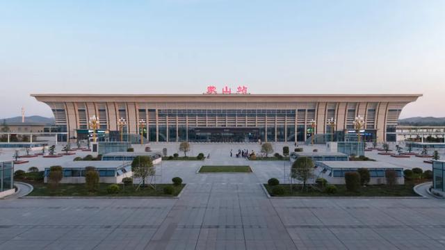 鲁南高铁日照至曲阜段，7大站房最新实景美图来了