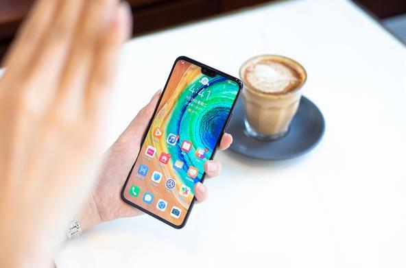 打开华为手机这个按钮，就能变成扫描仪，纸质文稿1秒电子化