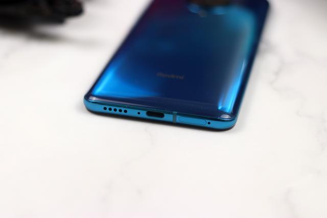 中端手机性价比排名重新洗牌：小米第一、荣耀第四，最强王者诞生