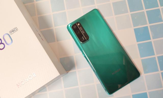 从3999降至3689，麒麟990+50倍变焦，网友：买早了