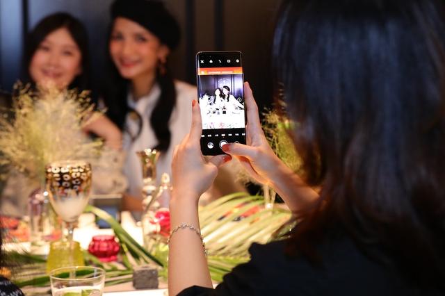 你看到的那些时尚大片 也许真的是华为P40系列一键直拍的