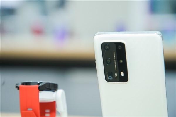 你看到的那些时尚大片 也许真的是华为P40系列一键直拍的