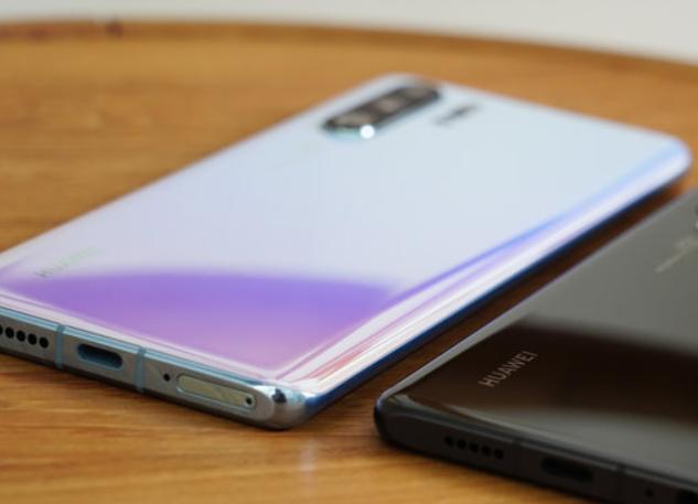 华为开始清仓，从5488跌至3488，高端旗舰跌成中端价格