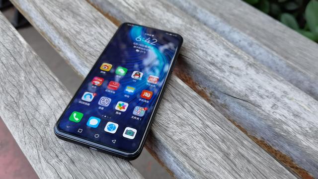 荣耀X10真机上手，憋了一肚子心里话，不吐不快