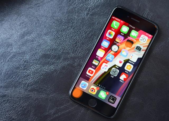 从3299跌到2899，最便宜iPhone诞生，4.7英寸+iOS13