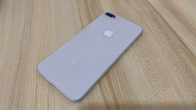 弄清楚了！很多人花高价买iPhone，其实不是为了充面子
