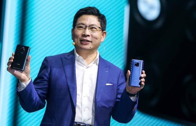 从5999跌至3599,从高端市场跌到中端市场,2K曲面屏+4200mAh