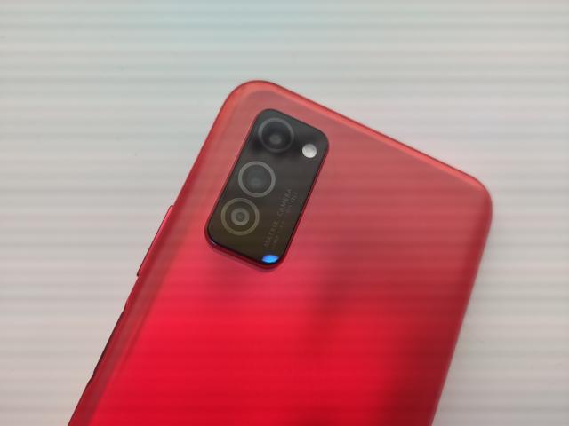 荣耀V30：再夺桂冠，恭喜啦