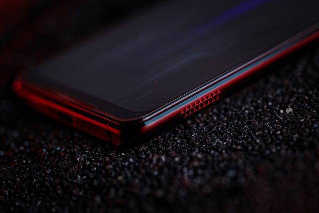 显通科技SDS GamingBar设计灵活打造定制化游戏体验