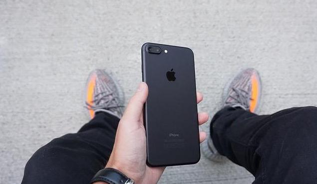 这款iPhone大降3489，跌成“小米价”真香，网友：买早了！