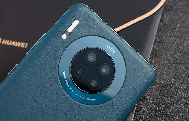 从5499跌至4799，5G+256GB+徕卡三摄，网友：华为坐不住了