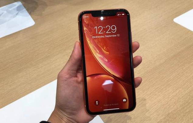 2020年买苹果手机要买性价比高的，这3款公认值得买，可以省到钱