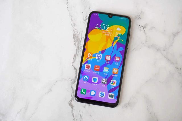 华为手机别乱买，这4部几乎“无差评”的华为手机，更值得入手