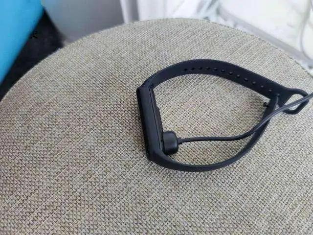 华为watch GT2的功能被小米下放到手环上！网友：真香！