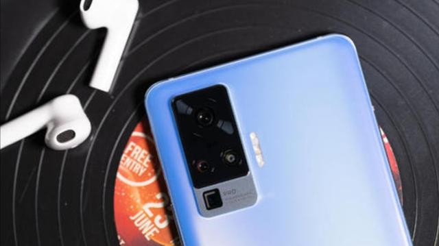 vivo x50Pro+正式开售,最贵的超大杯居然性价比最高?!