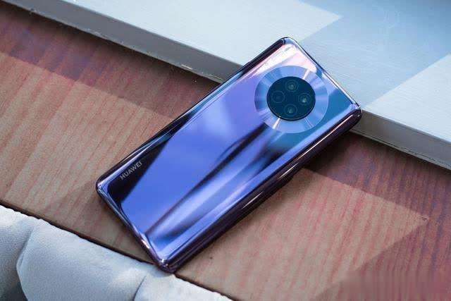 华为Mate40Pro信息曝光：120Hz+66W快充+麒麟1020，拍照预定第一