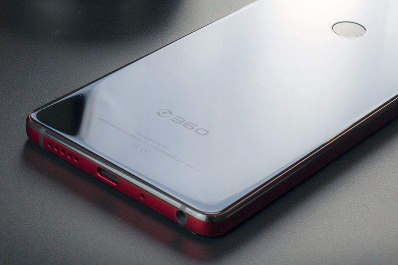 别再强调高性价比了，360搞“低价高配”手机就凉凉了