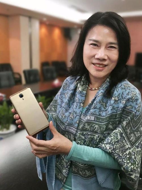 专坑手机小白的两大品牌，起售价3599，谁交了“智商税”