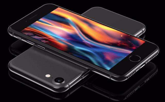 大家都吹捧国产手机,却在二手市场抢购iPhone,暴露国产两大问题