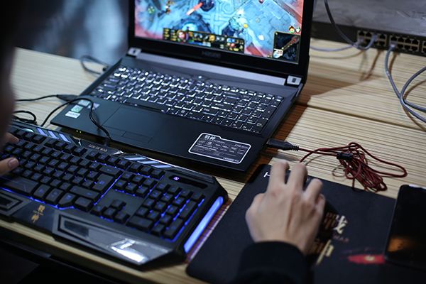 MX150显卡和GTX1050哪个好