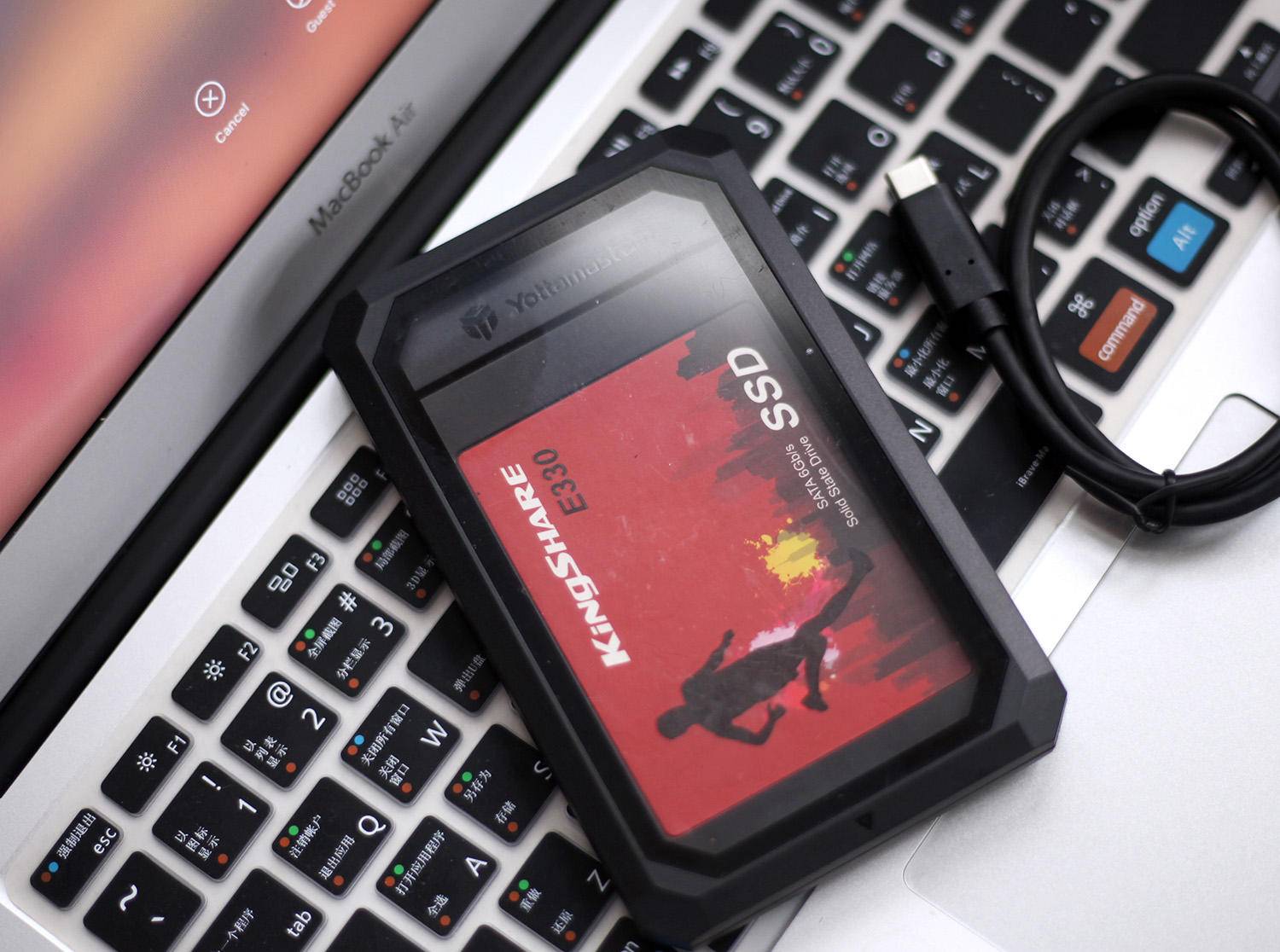 别让好看的硬盘藏起来，Yottamaster透明硬盘盒图赏