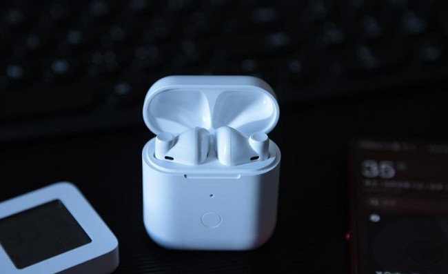 别光想着AirPods，这四款真无线耳机也不错，第一不足百元