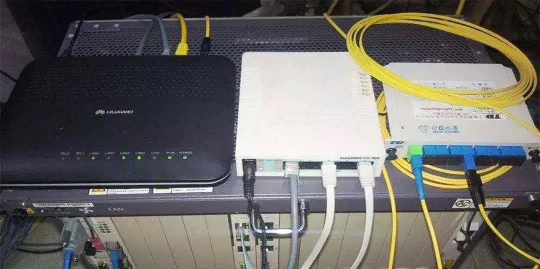 光纤传输速度快,为啥路由器和电脑之间不用光纤,而用普通网线?