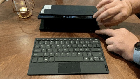 全球第一款折叠屏电脑，ThinkPad X1 Fold真机