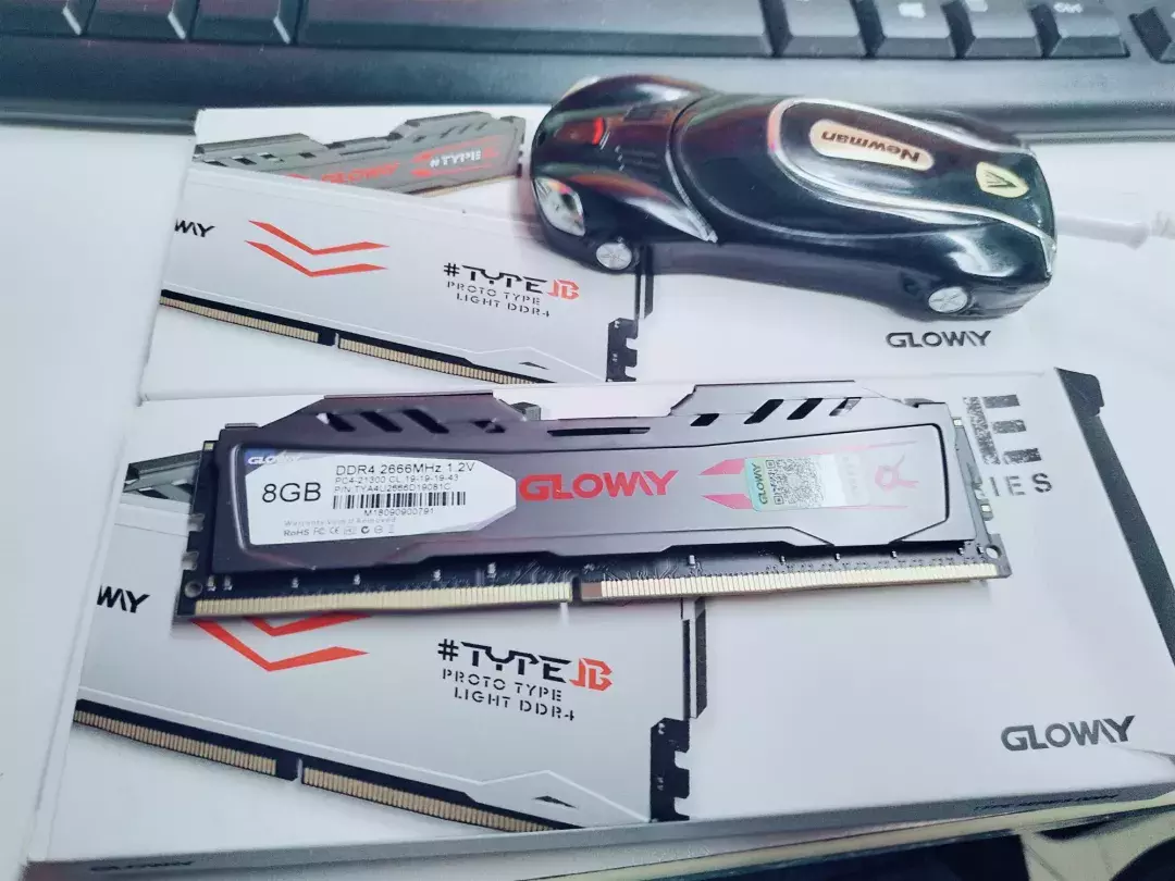 不同频率的DDR4内存条能组双通道吗？