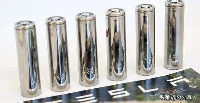 被大众捧红的“神车”特斯拉很快跌下神坛，升的越快跌的越疼！